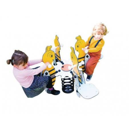 Quatro Abeilles Wiki Cat